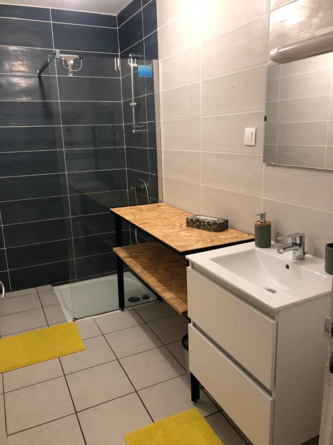 Gite A La Ferme Chaleureux Avec Cheminee Preveranges Exterior photo
